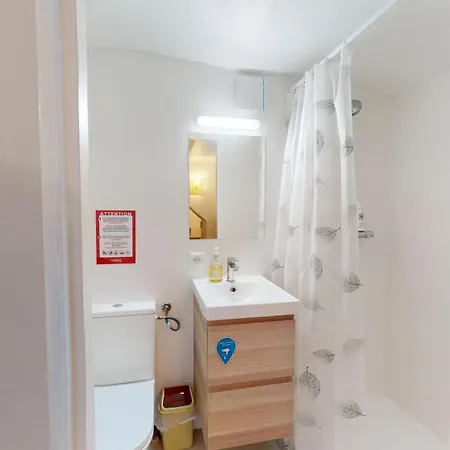 Castelnau Apartament *