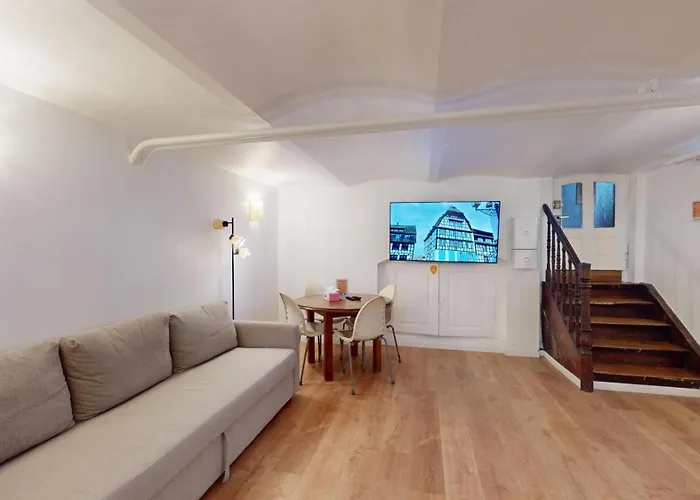 Castelnau Appartement *